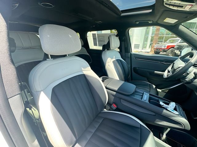New 2026 Glacial White Pearl / Black Ro Kia GT-Line AWD image 31