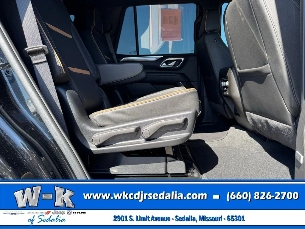 Used 2024 Black GMC AT4 image 30