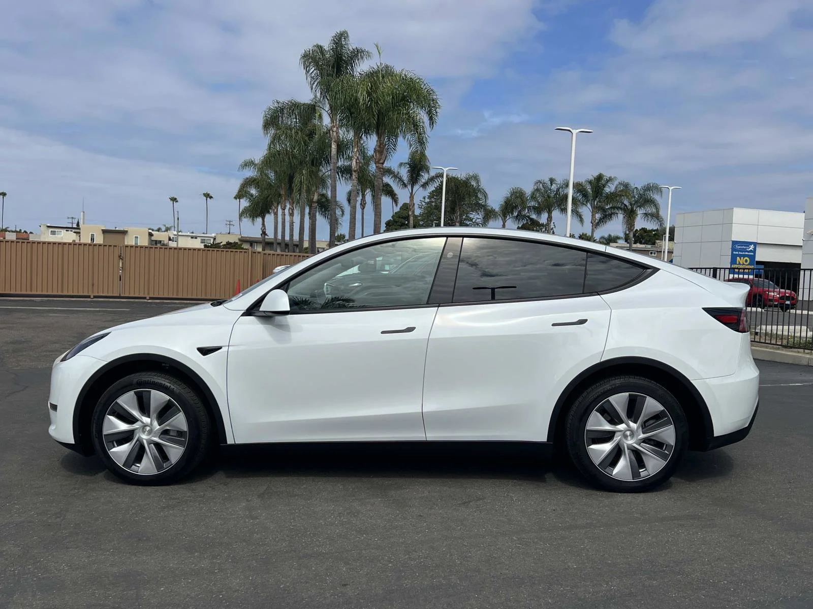 Used 2024 Tesla Model Y Long Range with VIN 7SAYGDEE3RF080230 for sale in Huntington Beach, CA
