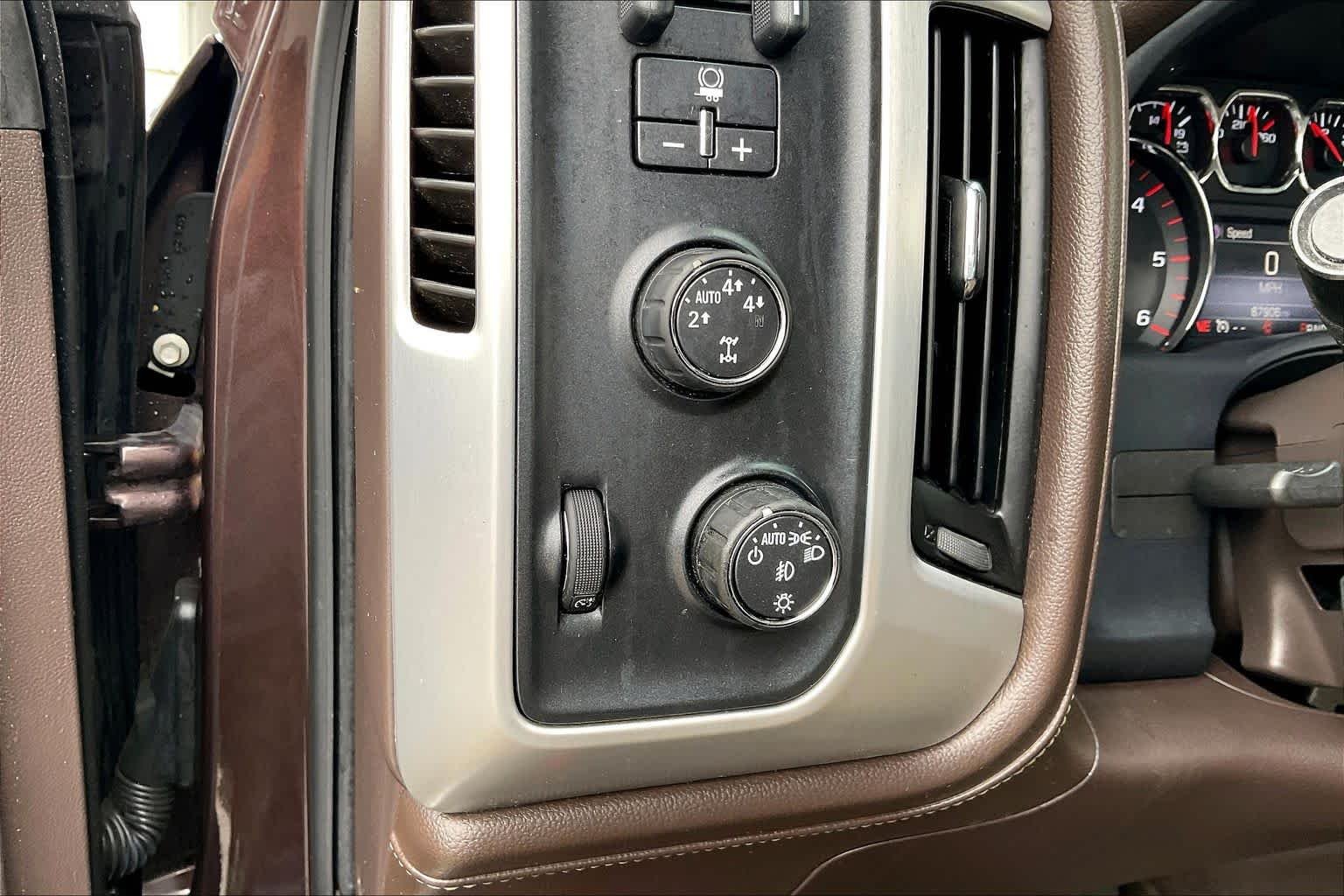 Used 2016 MAHOGANY METALLIC GMC SLT image 14