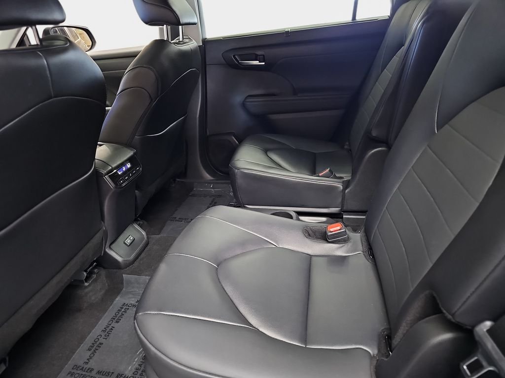 Used 2025 Blue Toyota XLE image 17