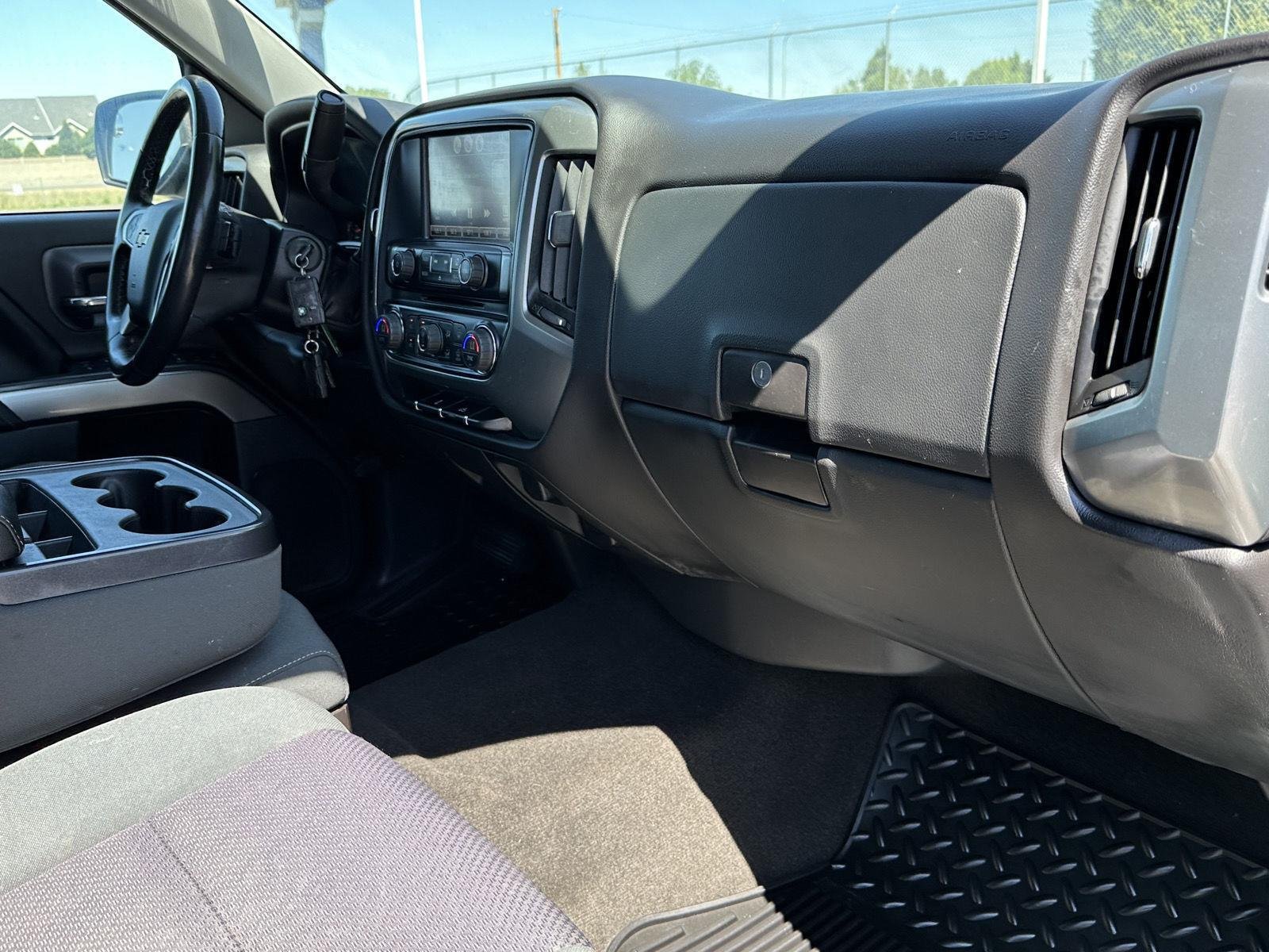 Certified Used 2015 TUNGSTEN METALLIC Chevrolet LT image 38