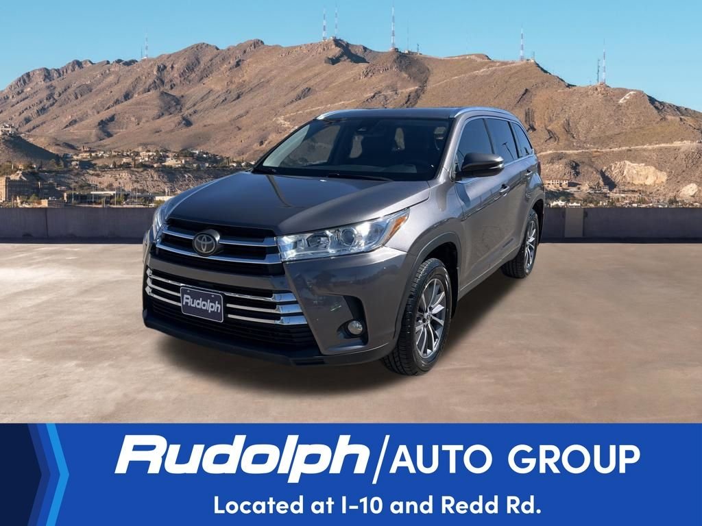 Used 2019 Gray Toyota XLE image 1