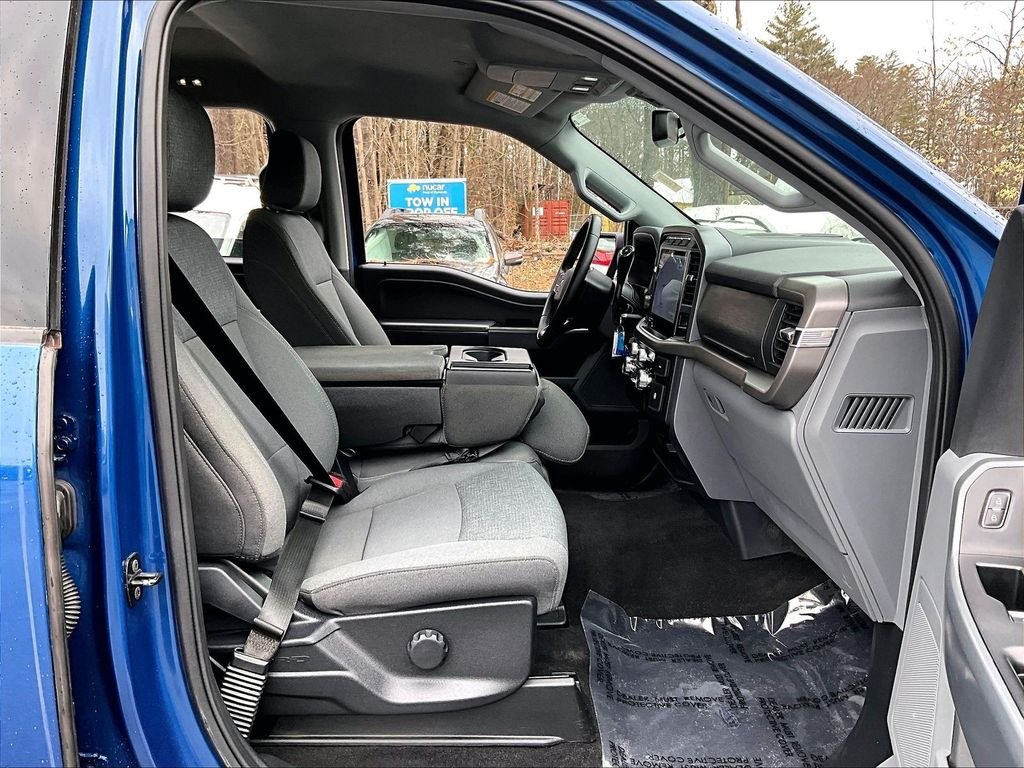 Used 2024 Atlas Blue Metallic Ford XLT image 14
