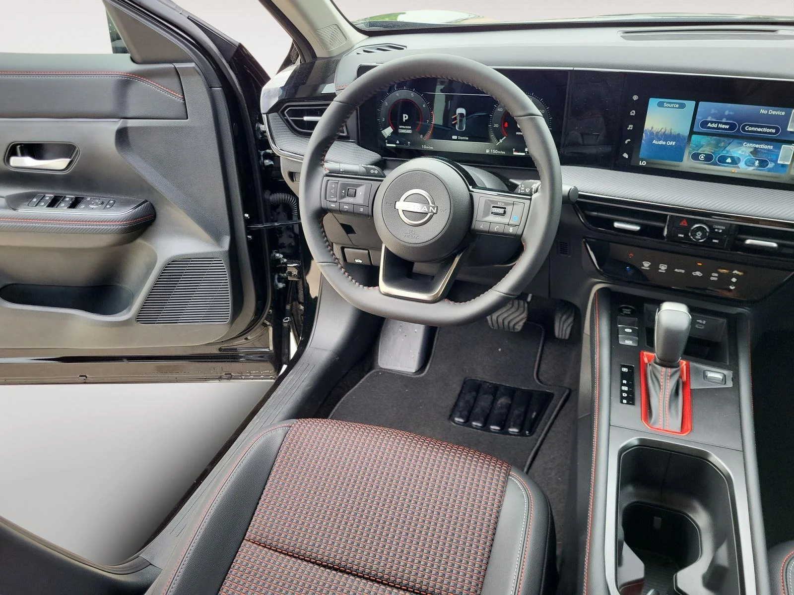 2025 Nissan Kicks SR - Photo 12