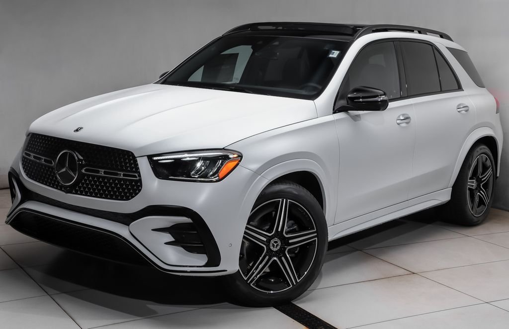 New 2026 MANUFAKTUR Moonlight White Magno Mercedes-Benz GLE 450 image 1