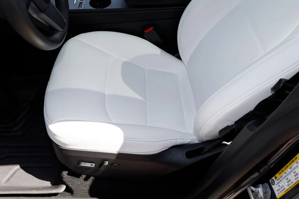 Used 2023  Tesla Long Range image 30