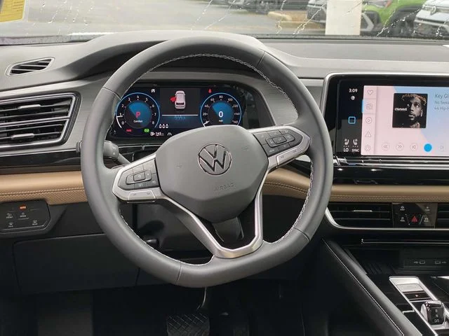 2025 Volkswagen Atlas Cross Sport SE w/Tech - Photo 12