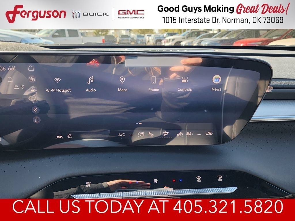 New 2026 Cherry Red Tintcoat Buick Avenir image 29