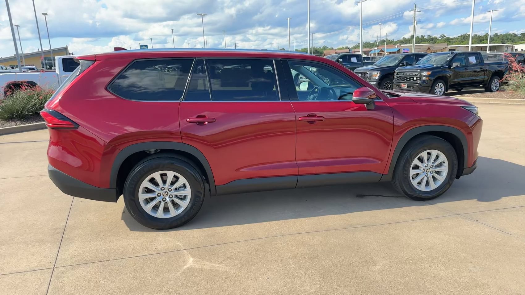 Used 2024 Red Toyota XLE image 9