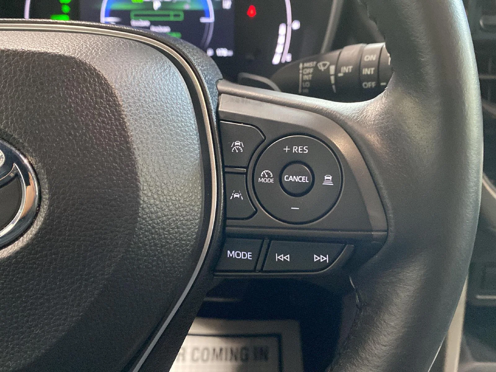 Used 2024 Wind Chill Pearl Toyota XSE image 30