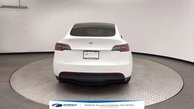 Used 2020 White Tesla Long Range image 3