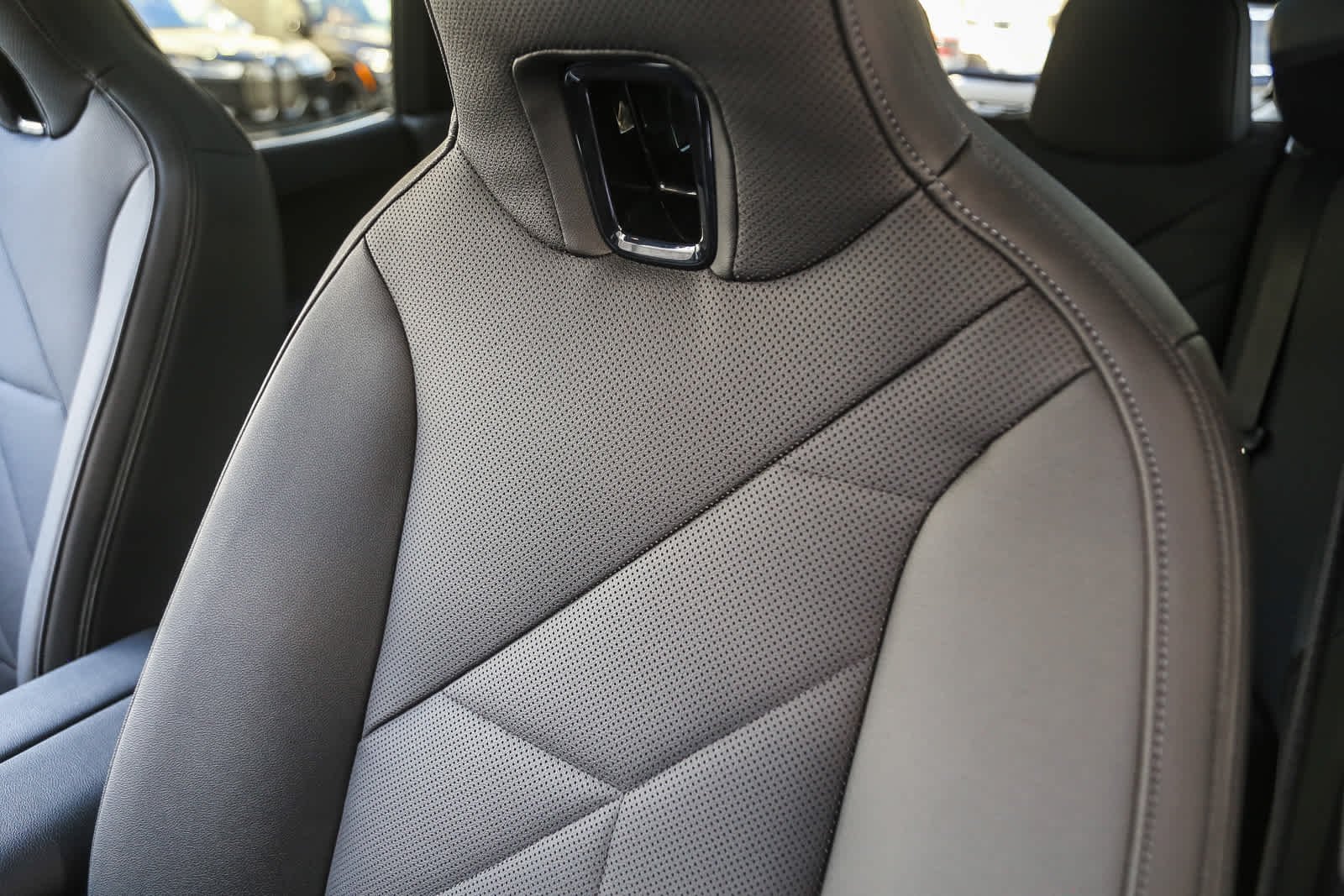 2025 BMW iX 50 - Photo 20