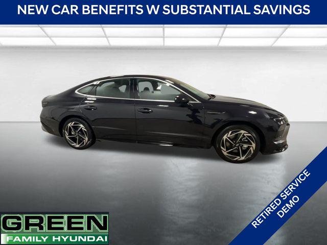 New 2026 Blue Hyundai SEL Sport image 2