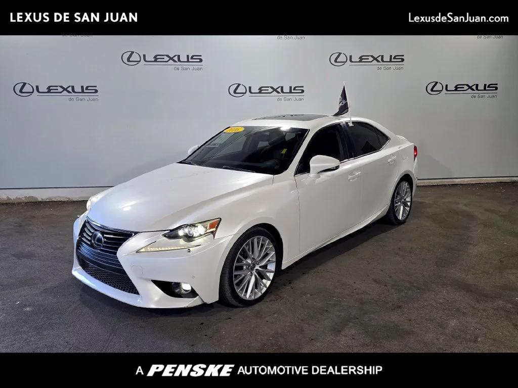 Used 2016 White Lexus 200t image 1