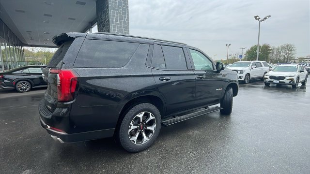 2026 GMC Yukon AT4 Ultimate - Photo 9
