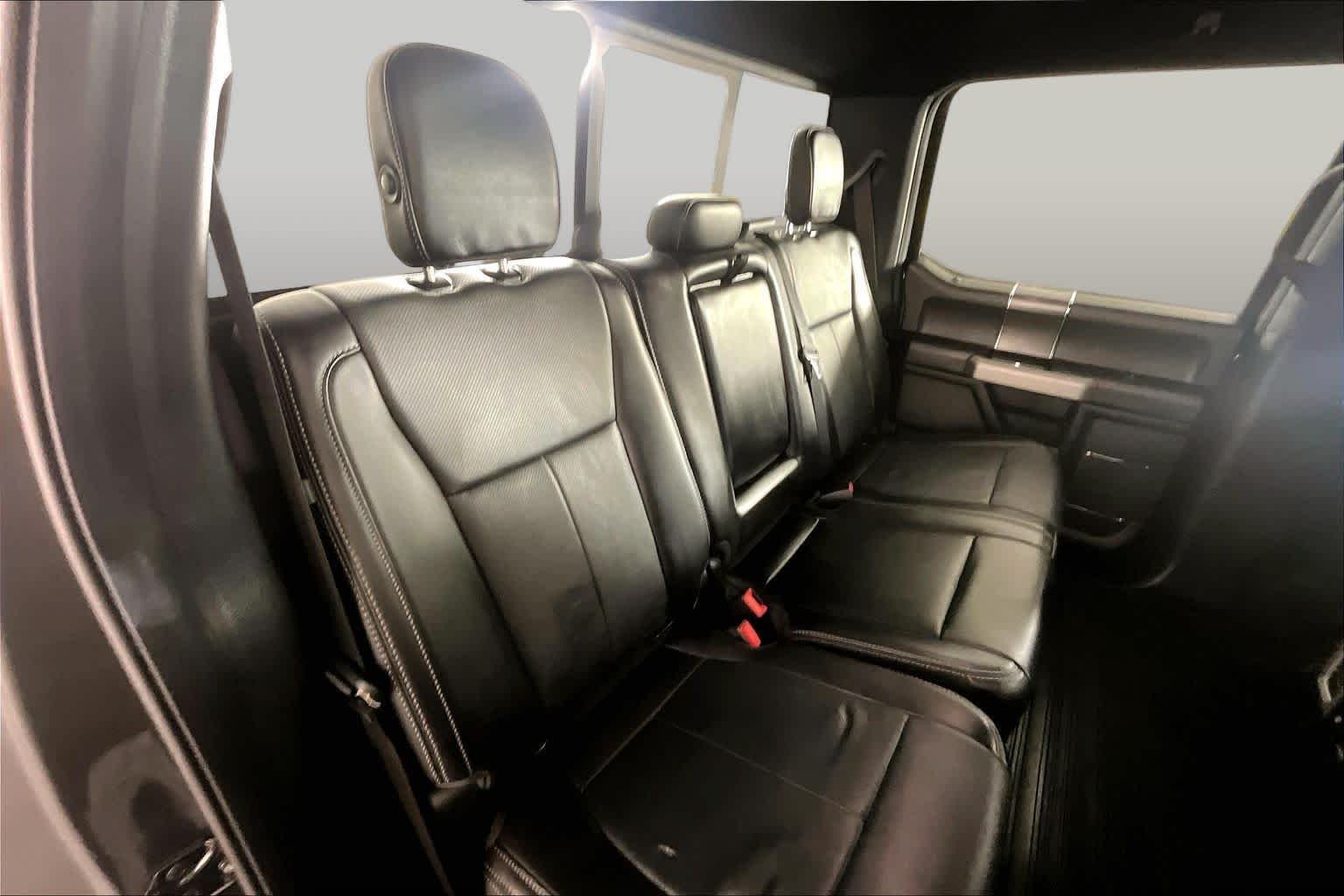 Used 2018 Magnetic Ford LARIAT image 19