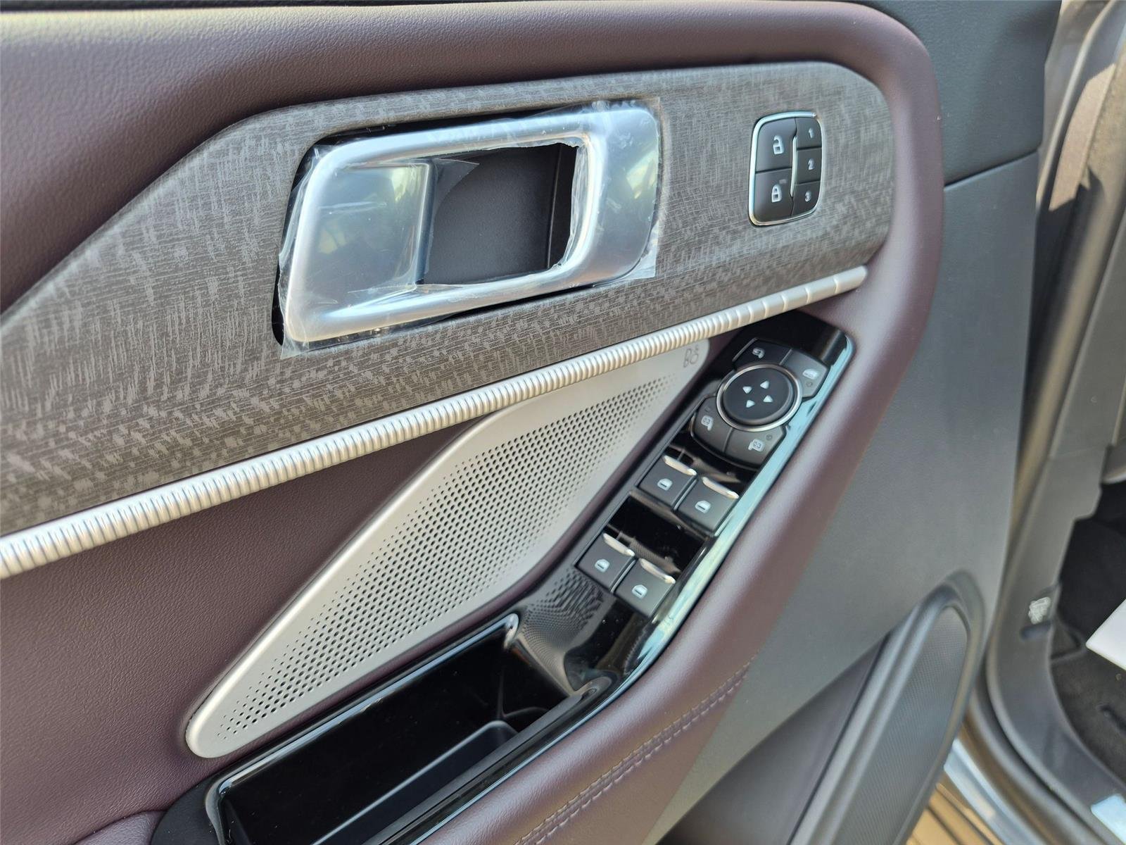 New 2026 Carbonized Gray Metallic Ford Platinum™ image 12