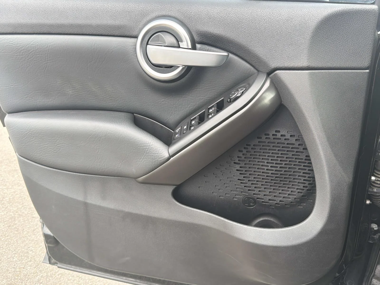 Used 2018 NERO CINEMA (BL FIAT Urbana Edition FWD image 17