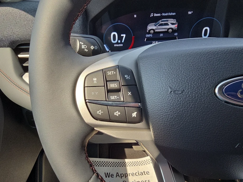 New 2026 Space White Metallic Ford Active image 15
