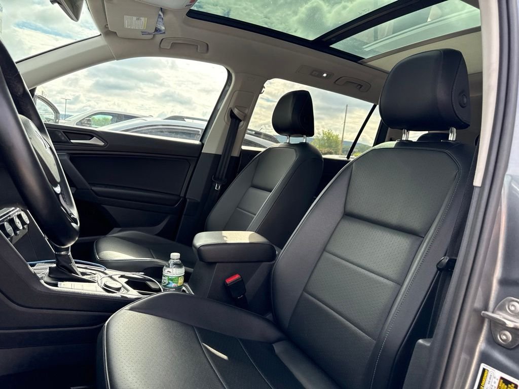 Used 2019 Platinum Gray Metallic Volkswagen 2.0T SEL image 13