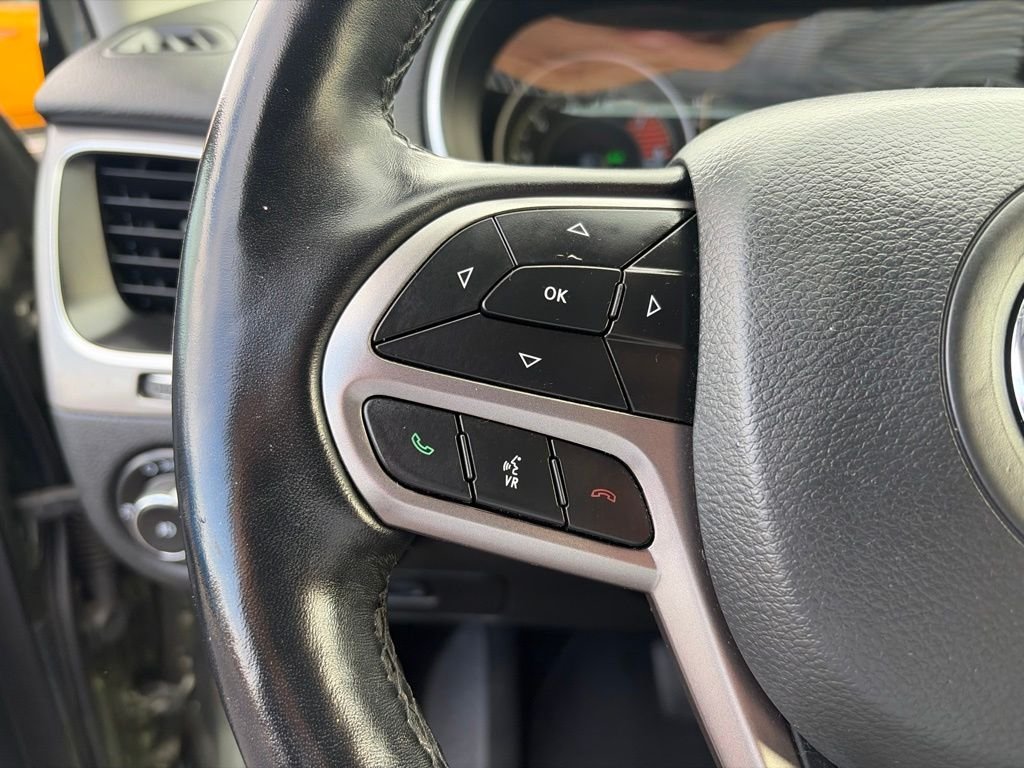 Used 2021 Green Jeep Latitude Lux image 23