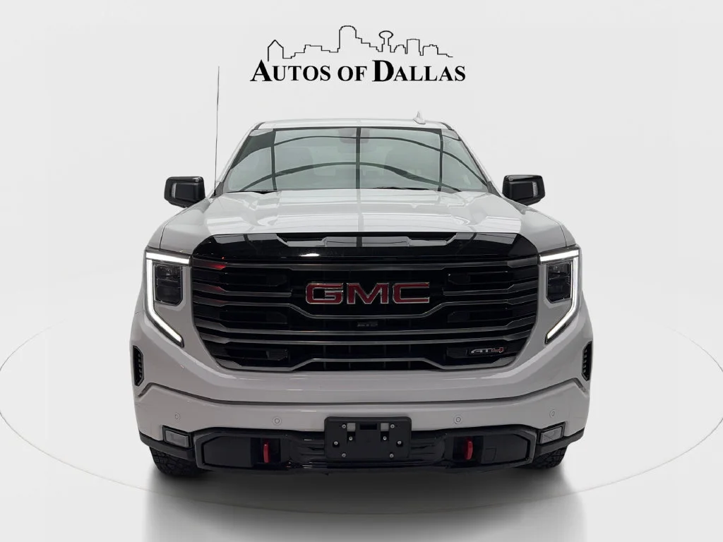 Used 2025 White GMC AT4 image 4