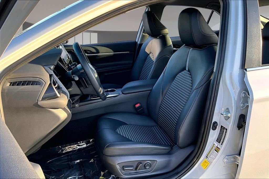 Used 2022 Ice Edge Toyota SE image 19