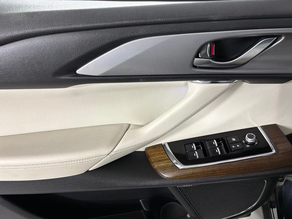 Used 2023 Black Mazda Signature image 20