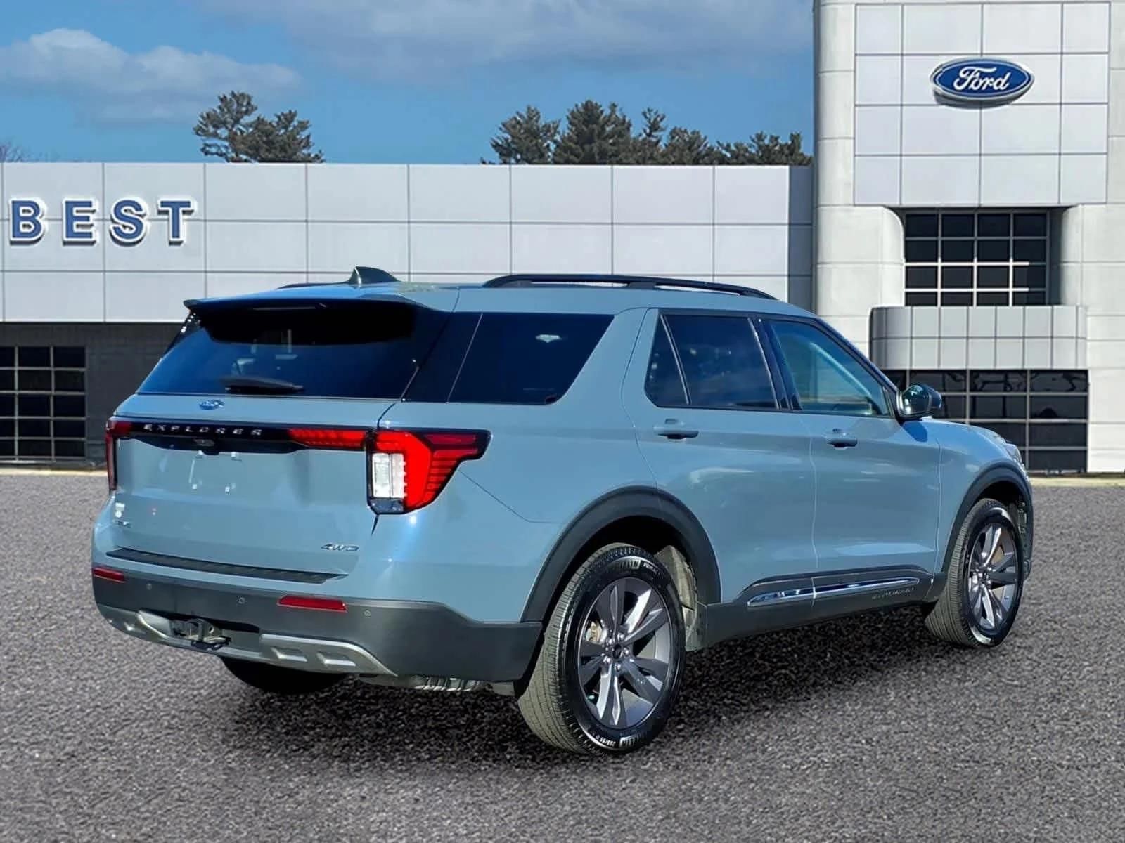 Used 2025 Vapor Blue Ford Active image 8