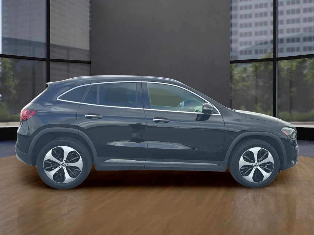 Used 2025 Black Mercedes-Benz GLA 250 image 17