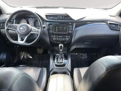 Certified Used 2022 Gray Nissan SL image 10