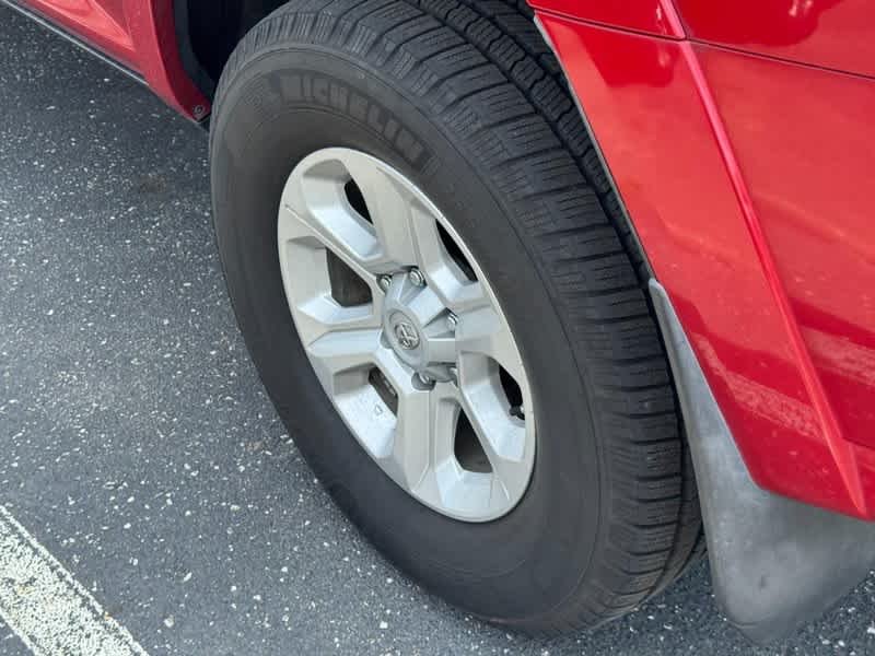 Used 2016 Barcelona Red Metallic Toyota SR5 image 7