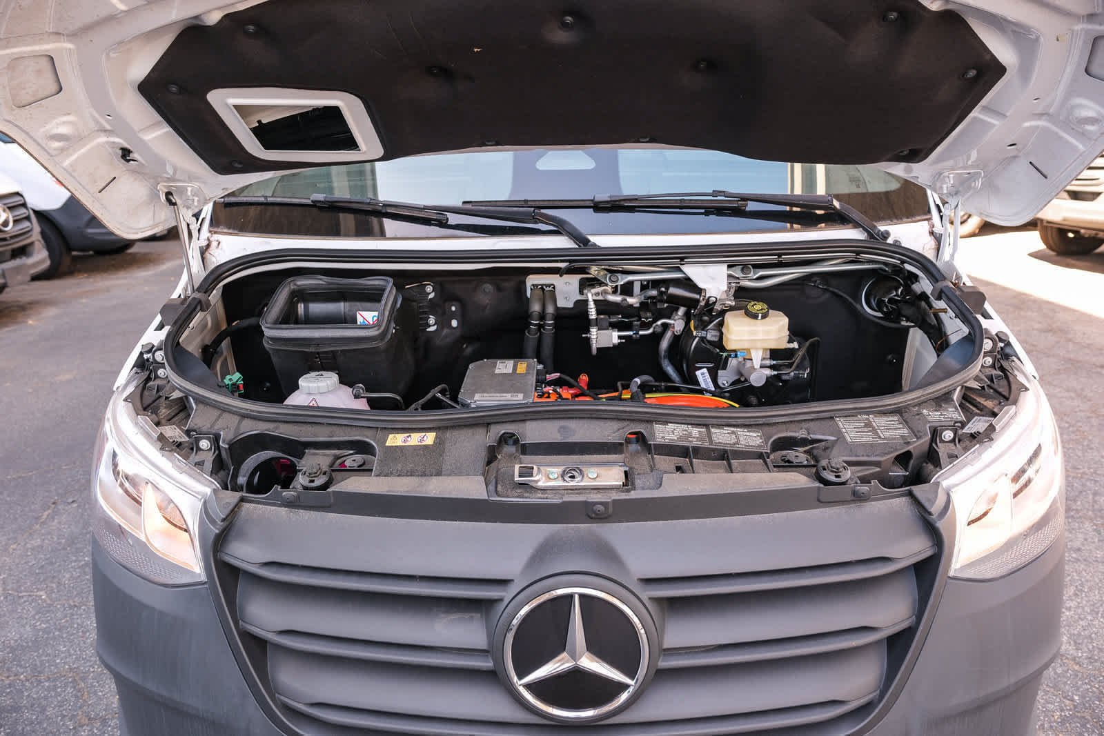 New 2025 Arctic White Mercedes-Benz Cargo 170 WB High Roof RWD Electric Motor image 27