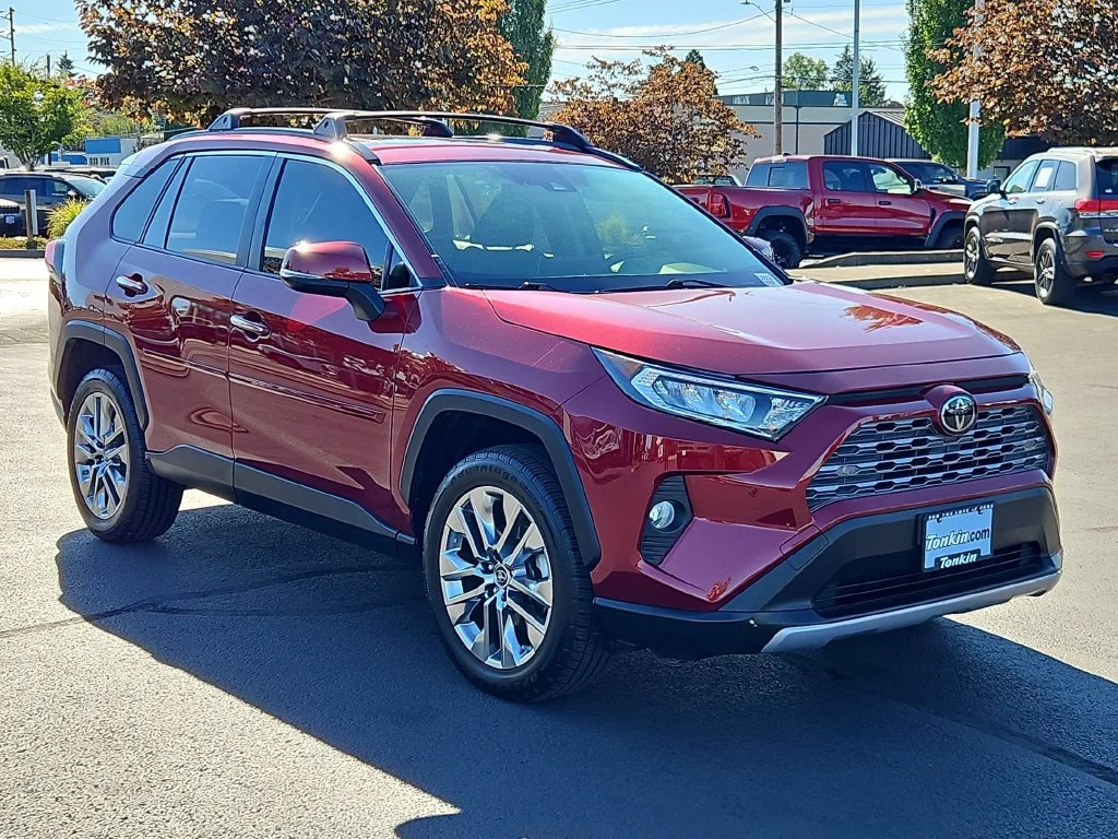 Used 2019 Pearl Toyota Limited image 8