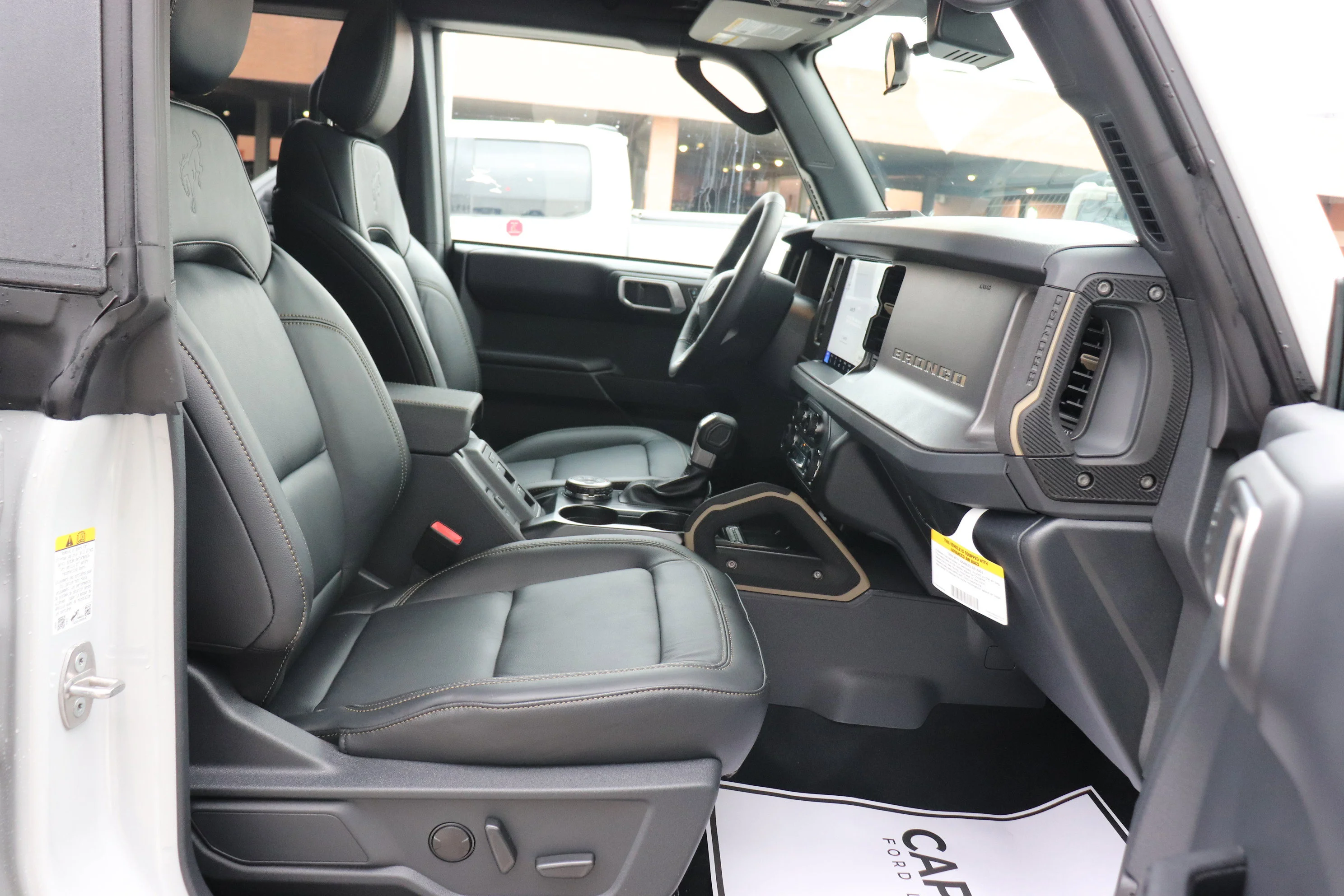 New 2026 AVALANCHE GREY Ford Badlands image 7