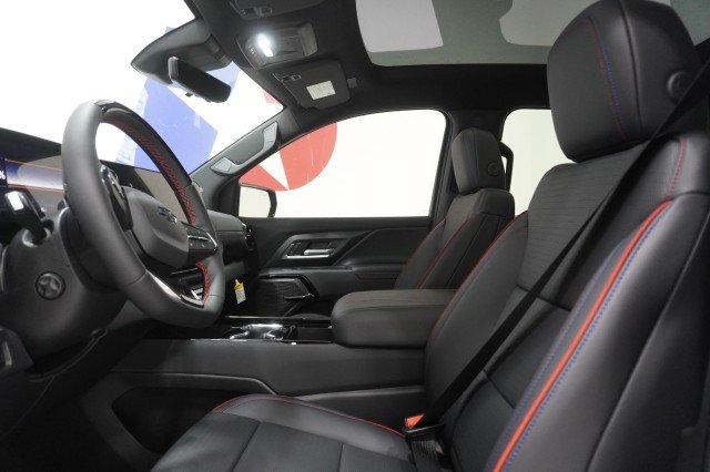 2025 Chevrolet Silverado EV RST - Photo 19