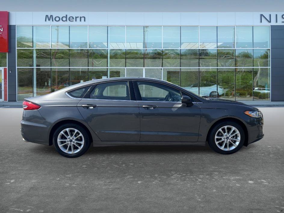 Used 2019 Magnetic Ford SE image 4