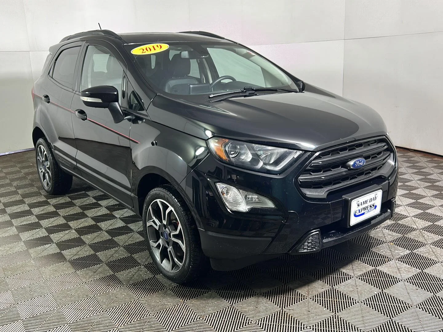 Used 2019 Shadow Black Ford SES image 13