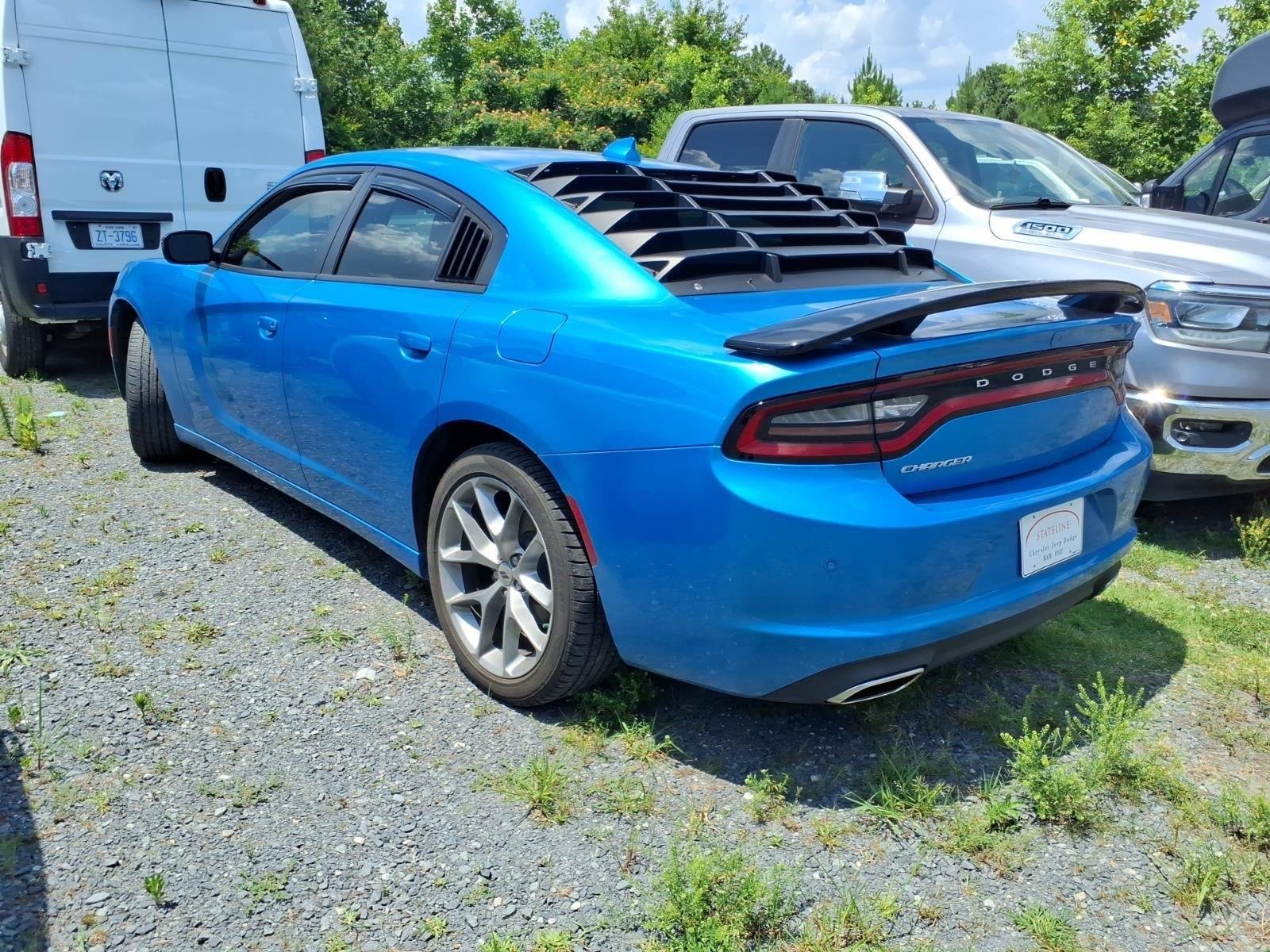 Used 2023 B5 Blue Pearlcoat Dodge SXT image 11