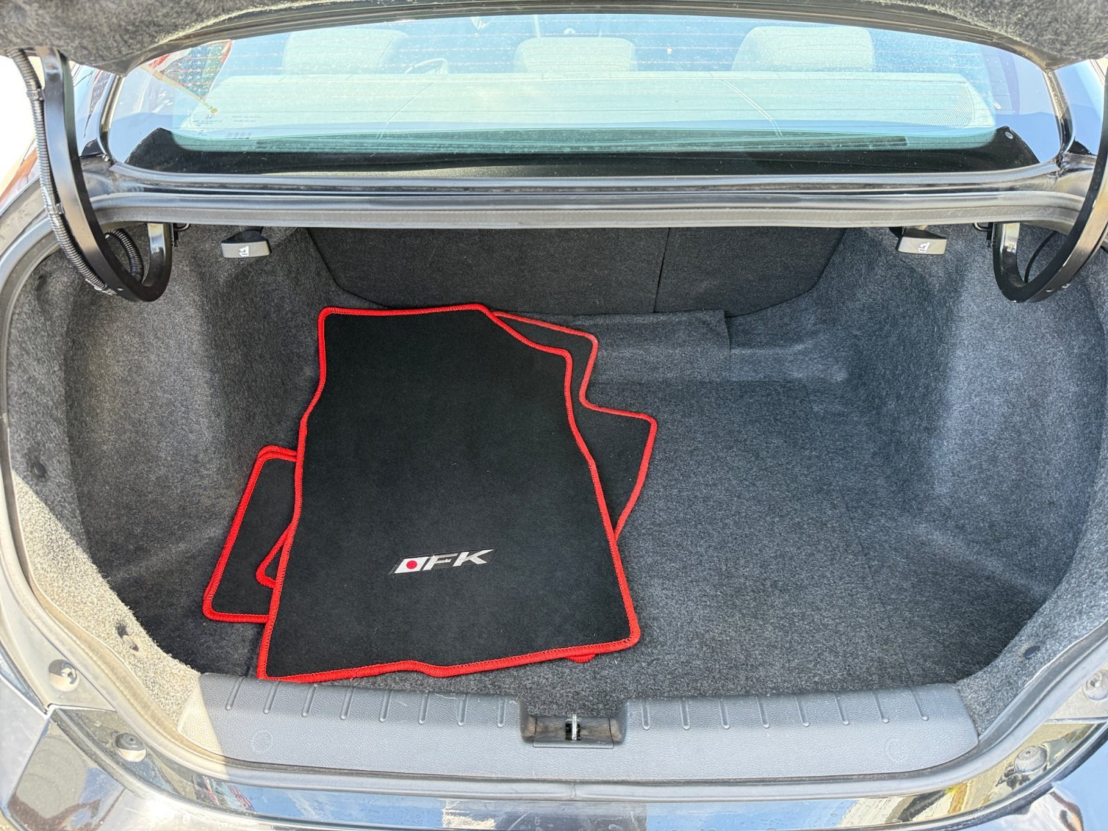 Used 2017 Crystal Black Pearl Honda Si image 17
