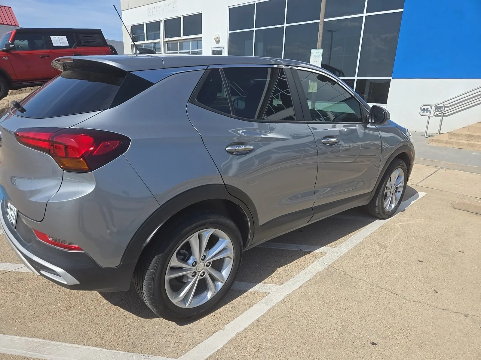 Used 2023 MOONSTONE GRAY METALLIC Buick Preferred image 5