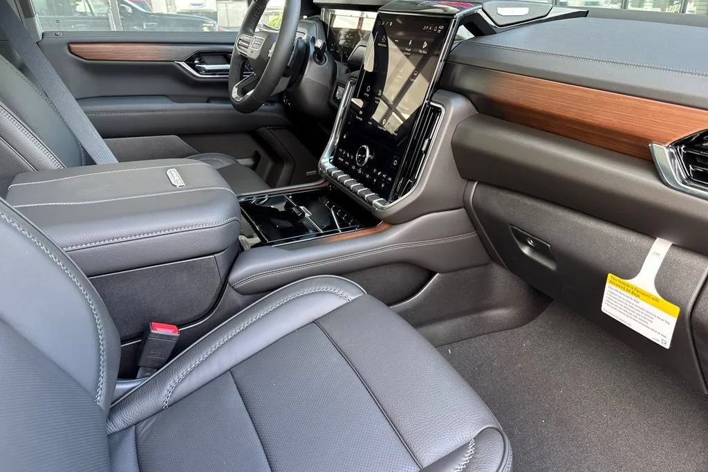 2026 GMC Yukon XL Denali - Photo 15