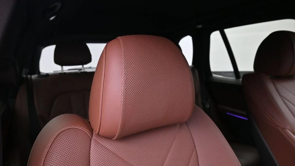 Certified Used 2024 Alpine White BMW sDrive40i image 18