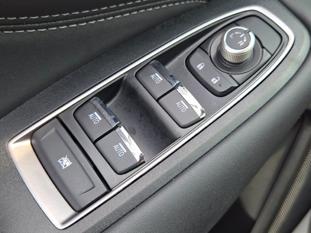 Used 2025 White Subaru Limited image 26
