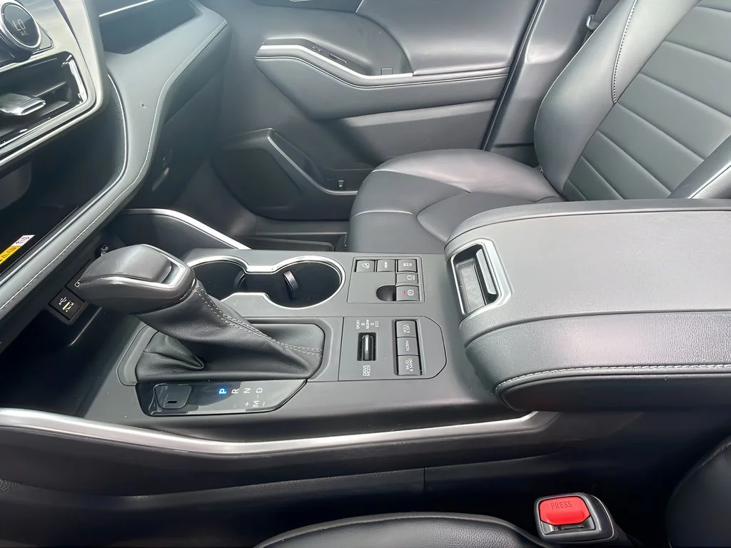Certified Used 2023 Beige Toyota XLE image 22