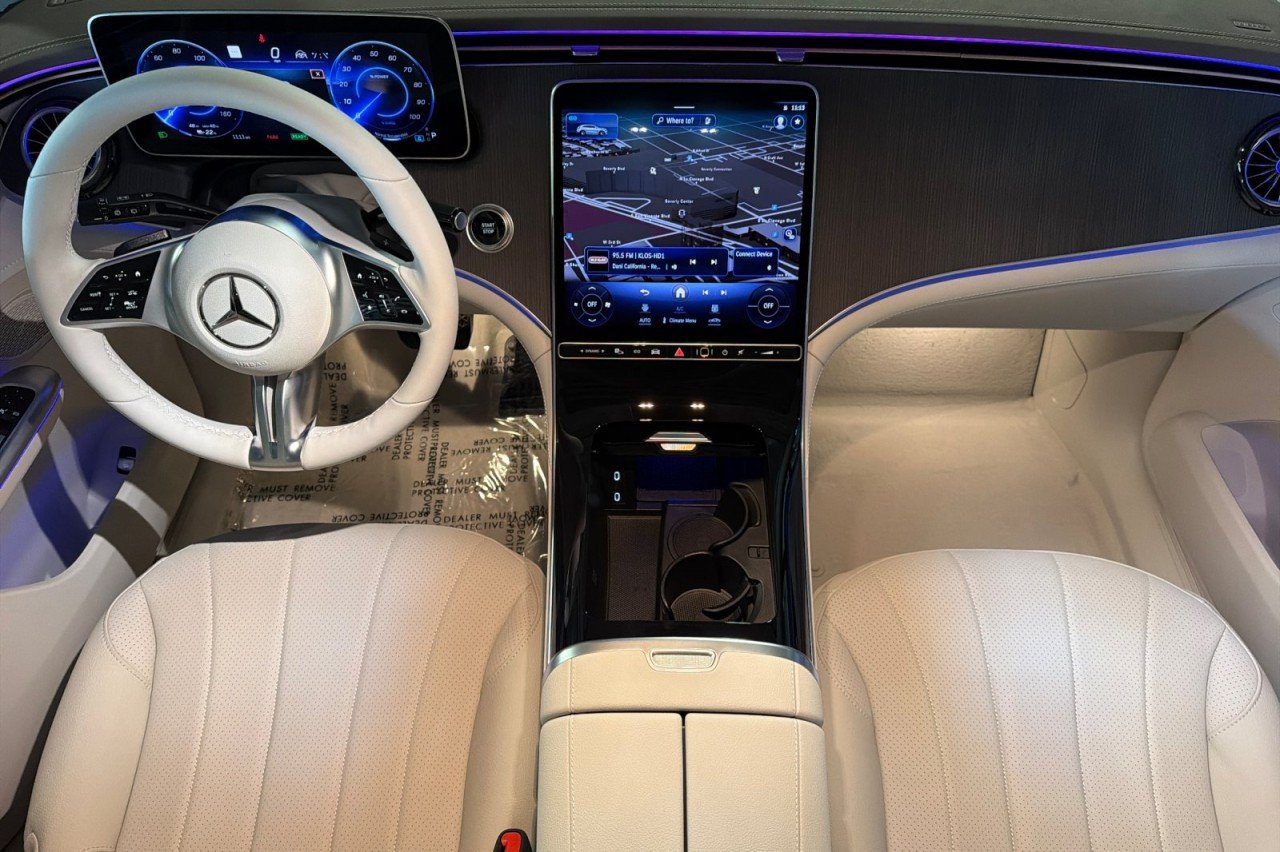 New 2027 Black Mercedes-Benz EQE 320 4MATIC® SUV image 12