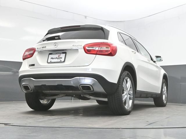 Used 2019 White Mercedes-Benz GLA 250 image 38