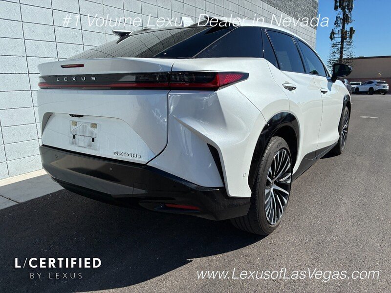 Certified Used 2024 White Pearl Lexus 300e Premium image 3