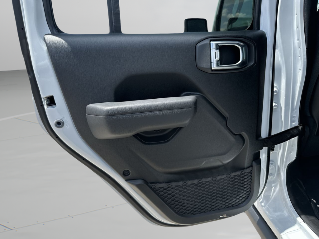 New 2026 Bright White Clearcoat Jeep Rubicon image 25